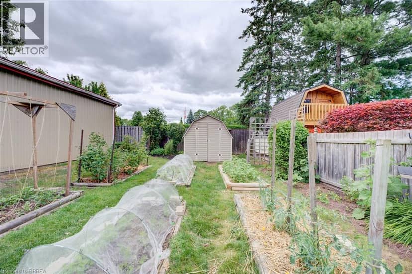 83 EVELYN Street — photo 4 of 40