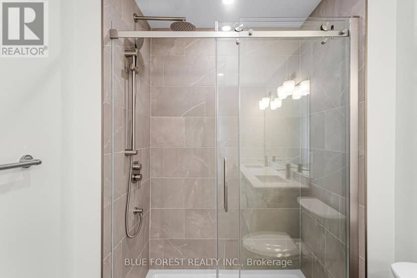 251 McTavish Street — photo 31 of 40