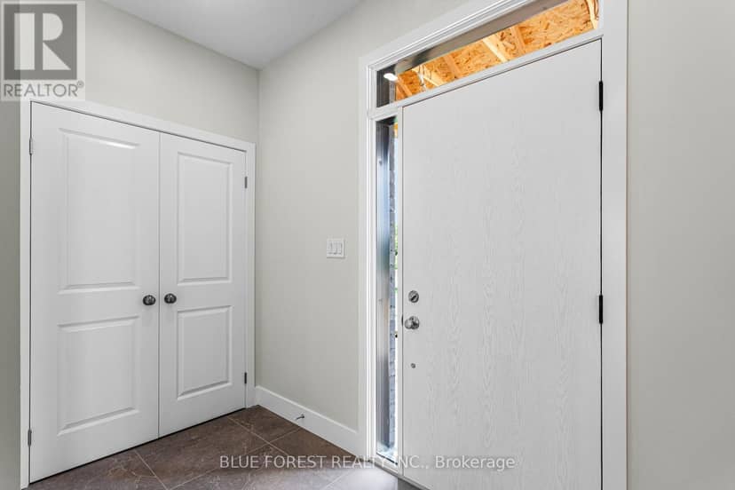 251 McTavish Street, Strathroy-Caradoc, photo 4