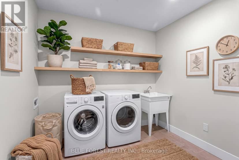 251 McTavish Street — photo 40 of 40