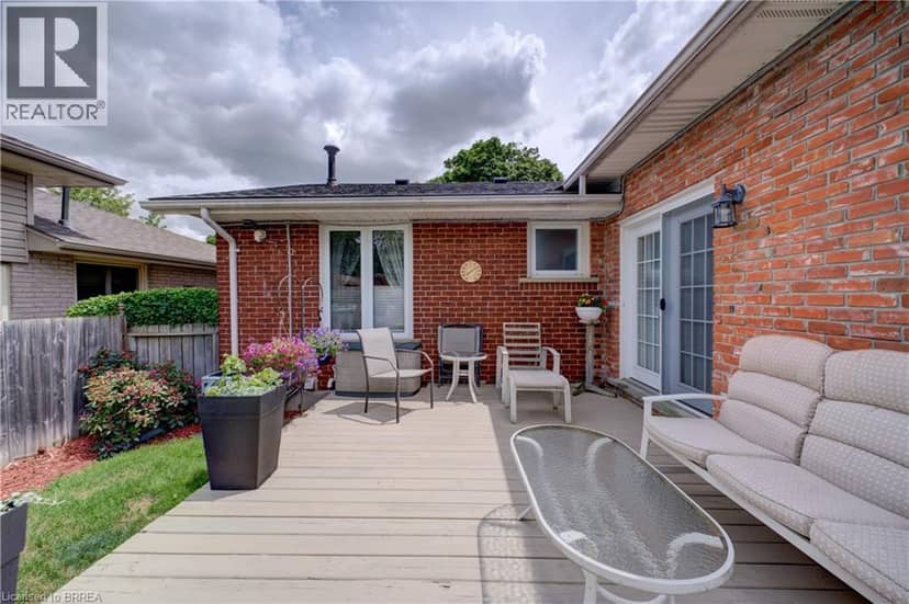 83 EVELYN Street — photo 23 of 40