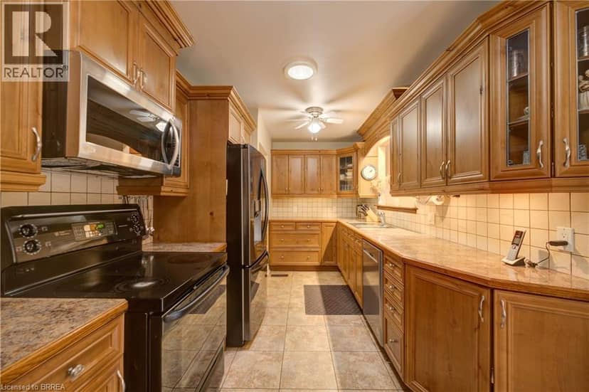 83 EVELYN Street — photo 32 of 40