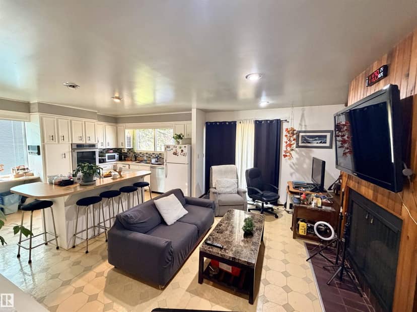 4404 46A ST — photo 12 of 40