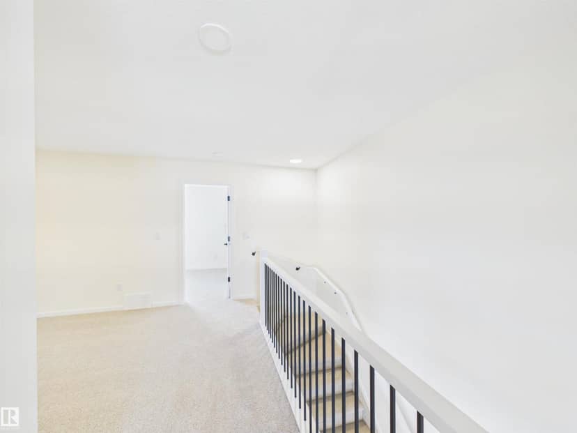 1092 McLeod Av — photo 37 of 40