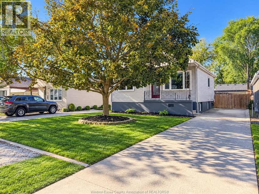 2433 Meighen — photo 1 of 40