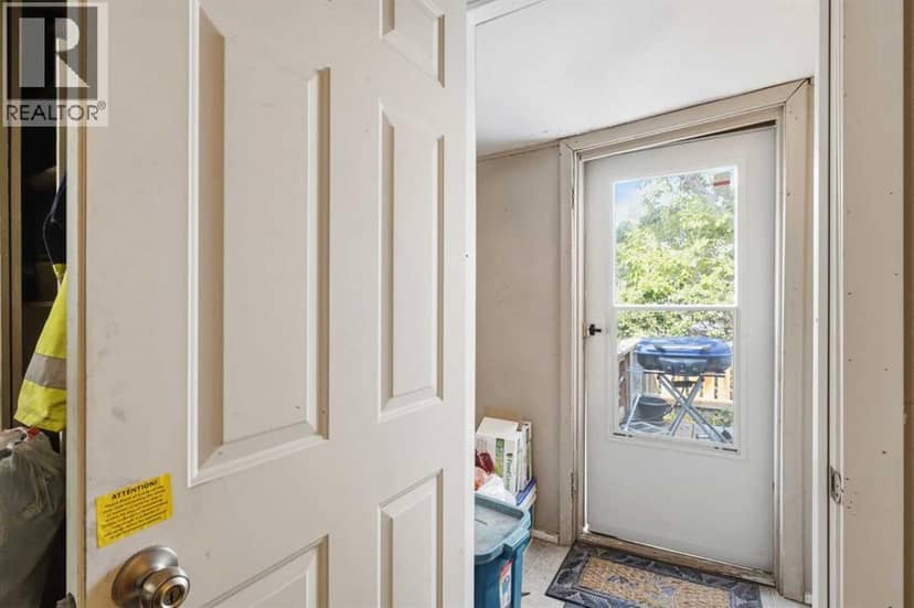 4737 48 Street — photo 23 of 37