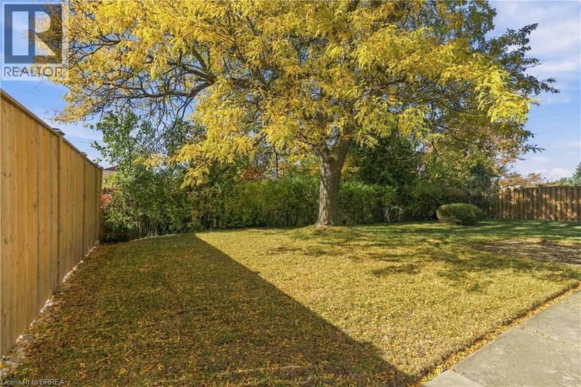 47 EVERGREEN Crescent — photo 29 of 40