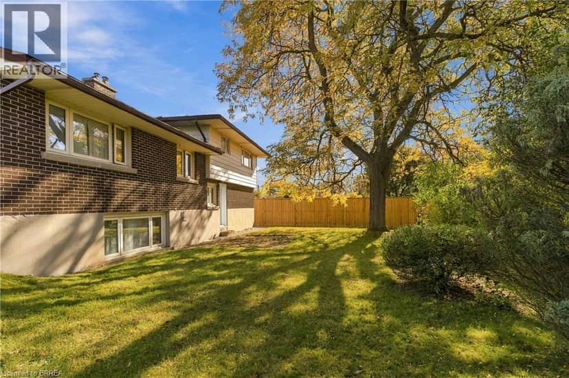 47 EVERGREEN Crescent — photo 31 of 40