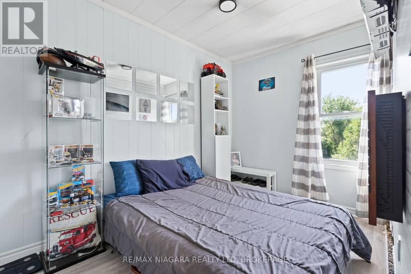 63 Hodgkins Avenue — photo 14 of 38