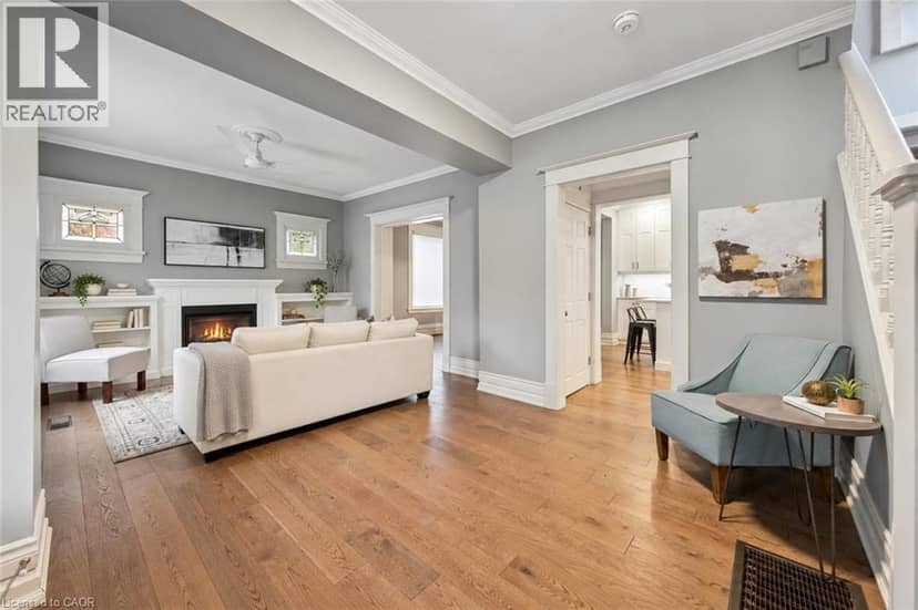 11 NEEVE Street — photo 4 of 24