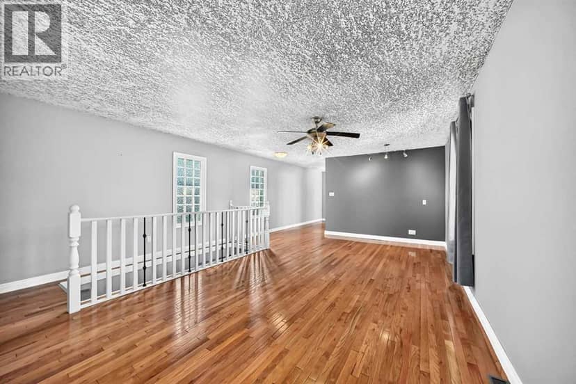 7312 36 Avenue NW — photo 32 of 40