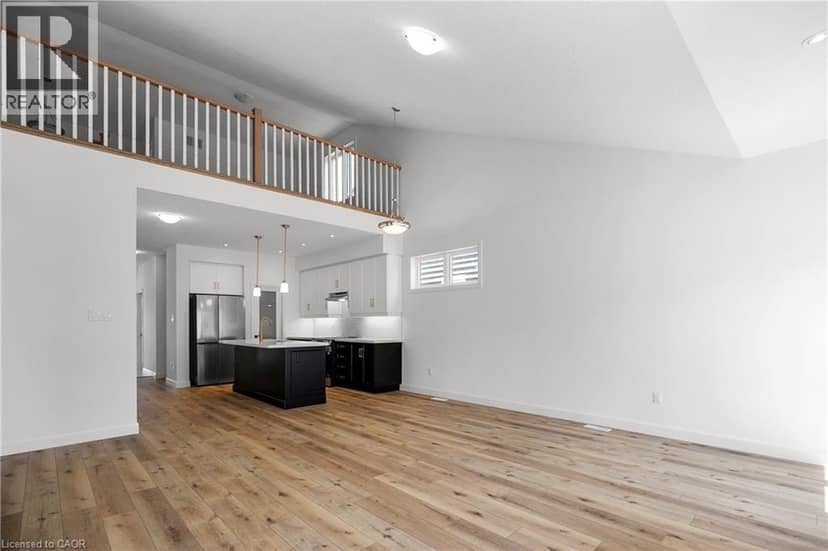 26 BEACHWALK Crescent — photo 18 of 40