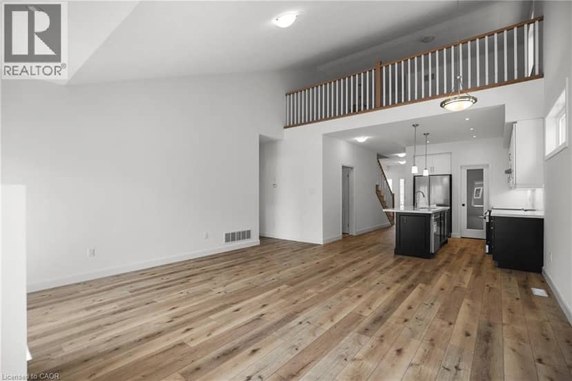 26 BEACHWALK Crescent — photo 19 of 40
