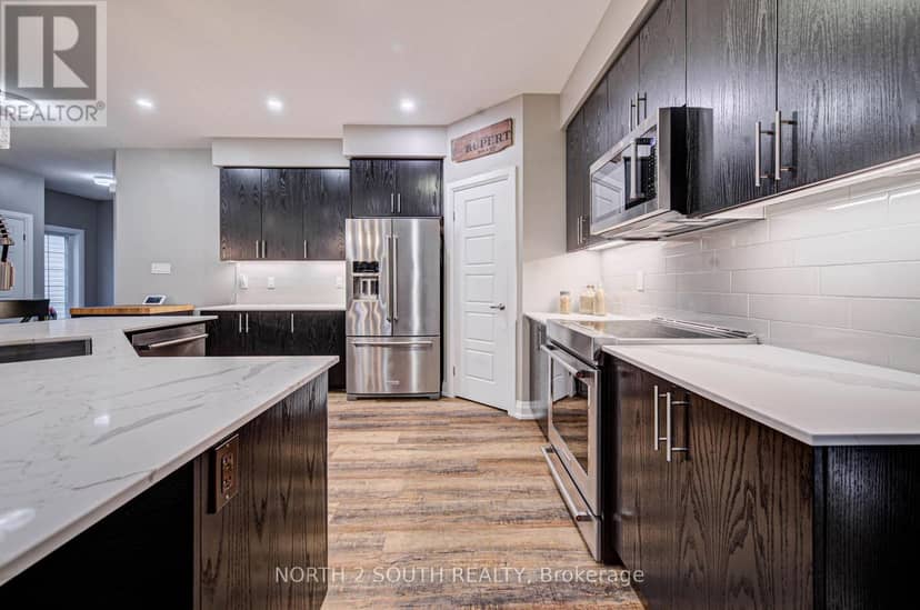 11 Oldham Avenue — photo 5 of 40