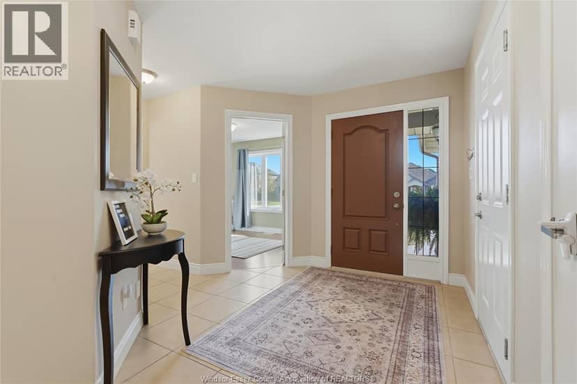 256 Maxwell Crescent, Lakeshore, photo 5