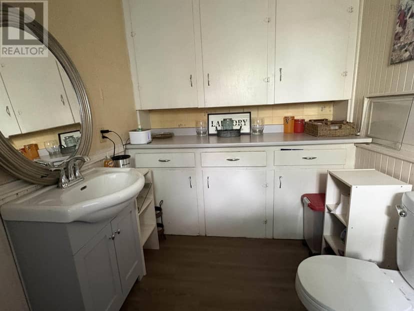 143 MacKay Street — photo 7 of 21