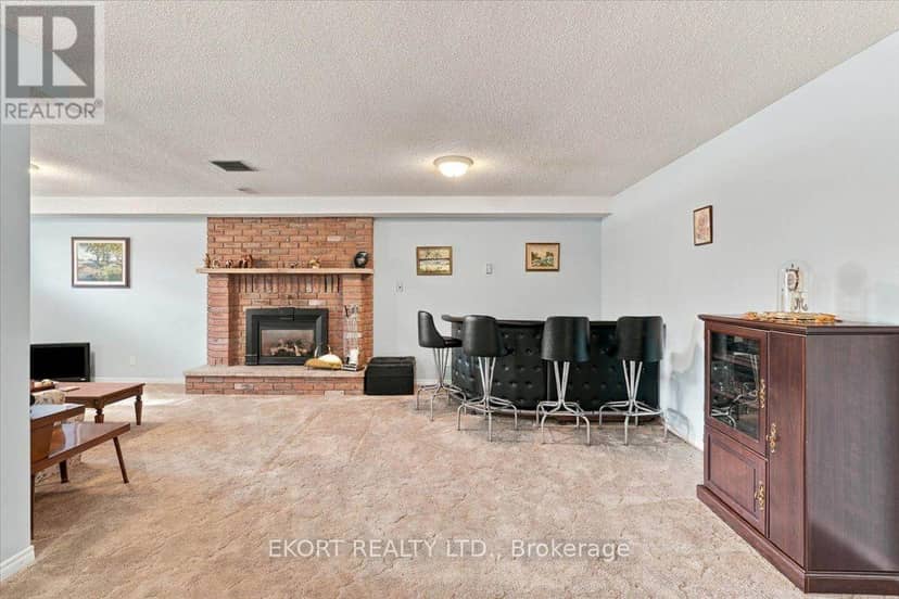 81 Parkview Heights — photo 21 of 39