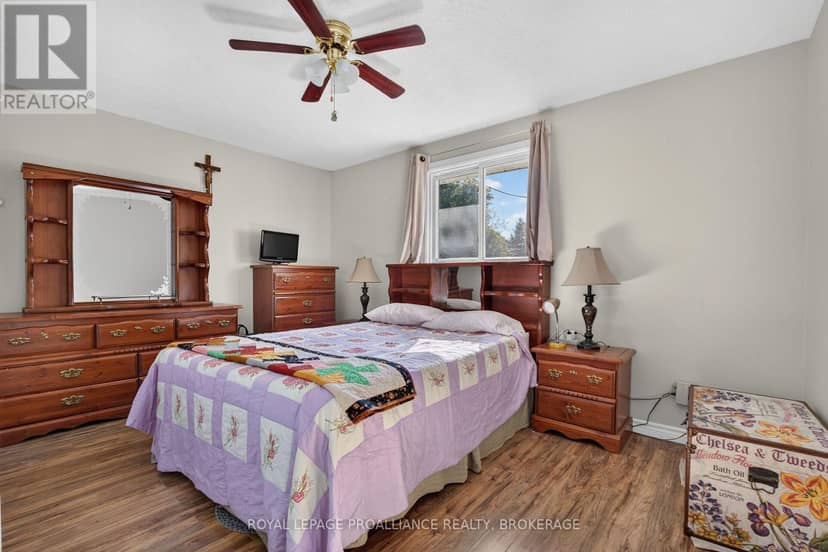 464 Henrietta Street — photo 13 of 38