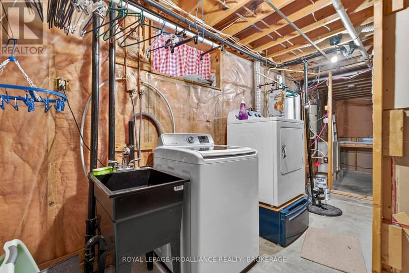 464 Henrietta Street — photo 28 of 38