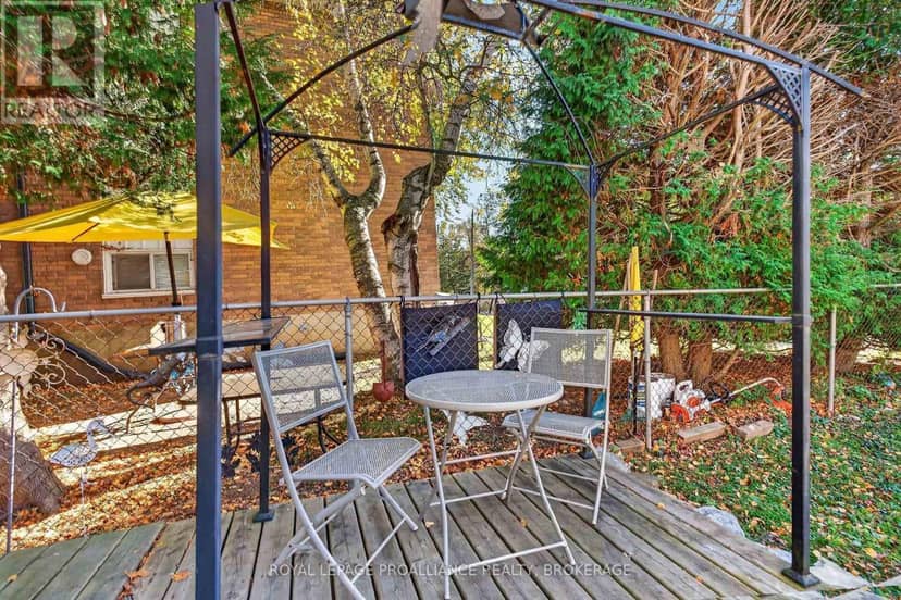 464 Henrietta Street — photo 30 of 38