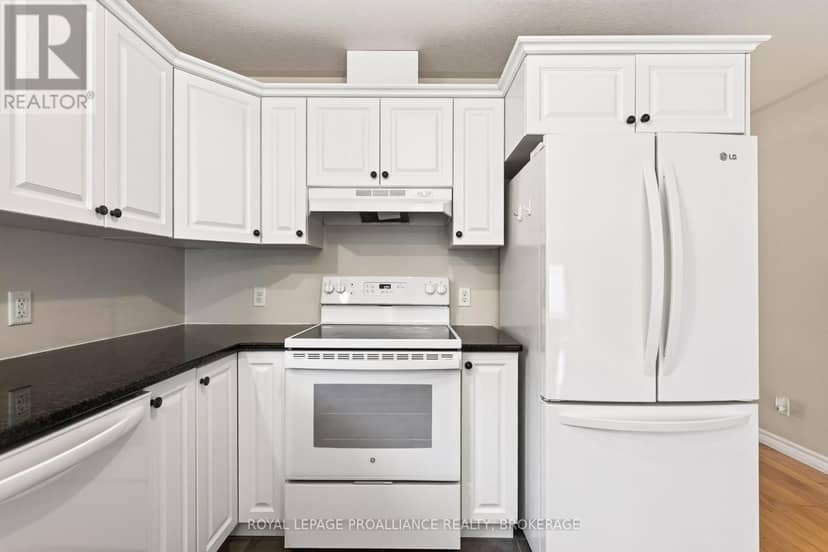 1097 Crossfield Avenue — photo 18 of 40