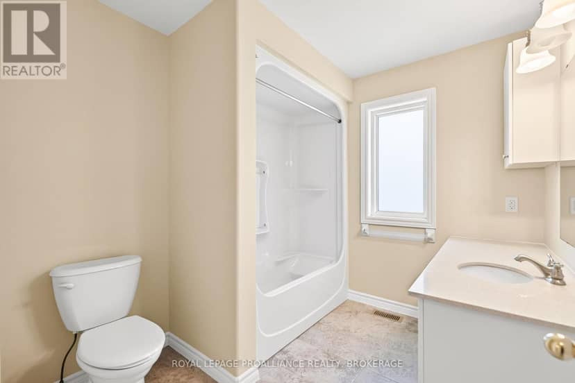1097 Crossfield Avenue — photo 31 of 40