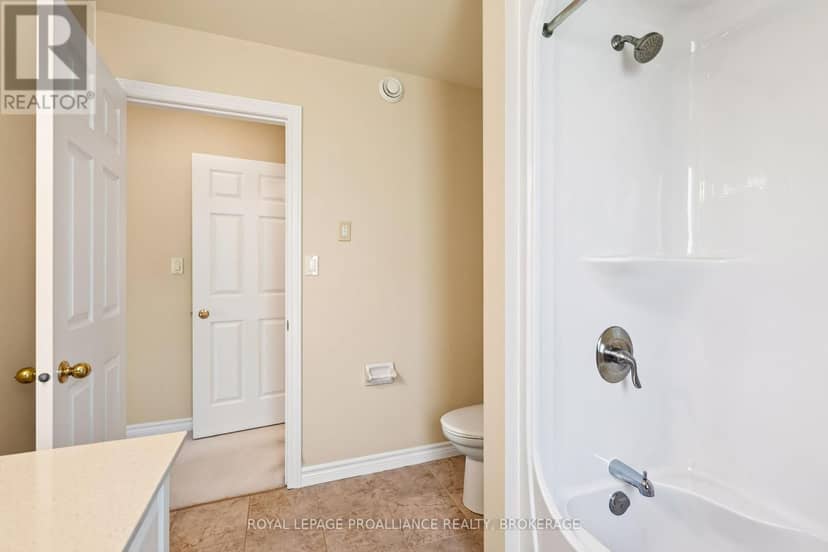 1097 Crossfield Avenue — photo 32 of 40