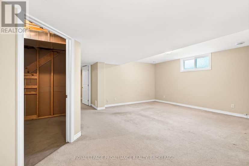 1097 Crossfield Avenue — photo 40 of 40