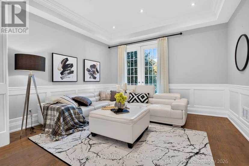 83 Stormont Avenue, Toronto, photo 2