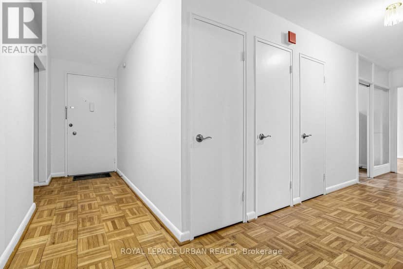 17 - 8 Corinth Gardens — photo 2 of 27