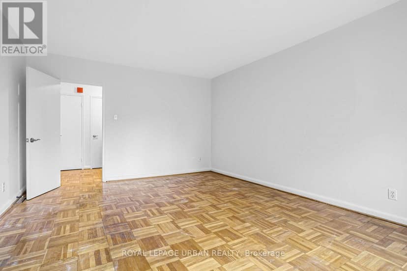 17 - 8 Corinth Gardens — photo 5 of 27