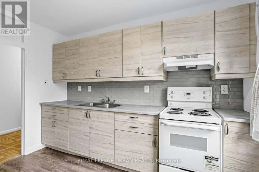 17 - 8 Corinth Gardens — photo 9 of 27