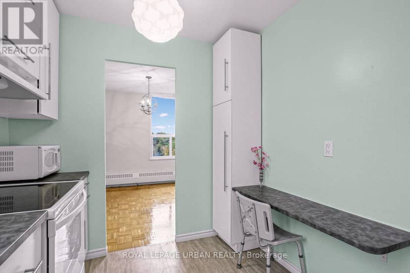 403 - 60 Pavane Linkway — photo 18 of 26