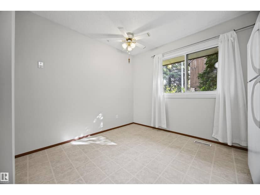 2744 105 ST NW — photo 28 of 40