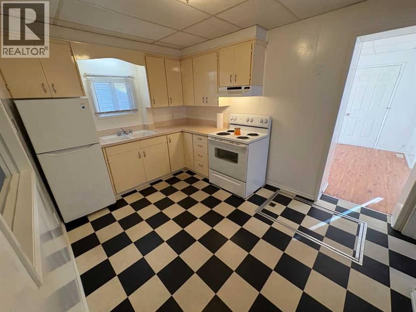 9808 97 Avenue, Peace River, photo 2