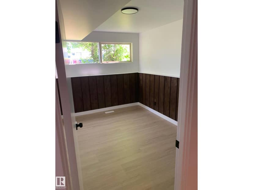 16321 - 109A Ave NW — photo 10 of 19