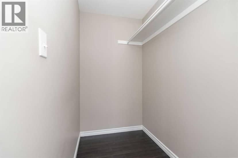 180 Greenbriar Bay — photo 16 of 39