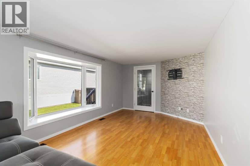 180 Greenbriar Bay, Fort McMurray, photo 6