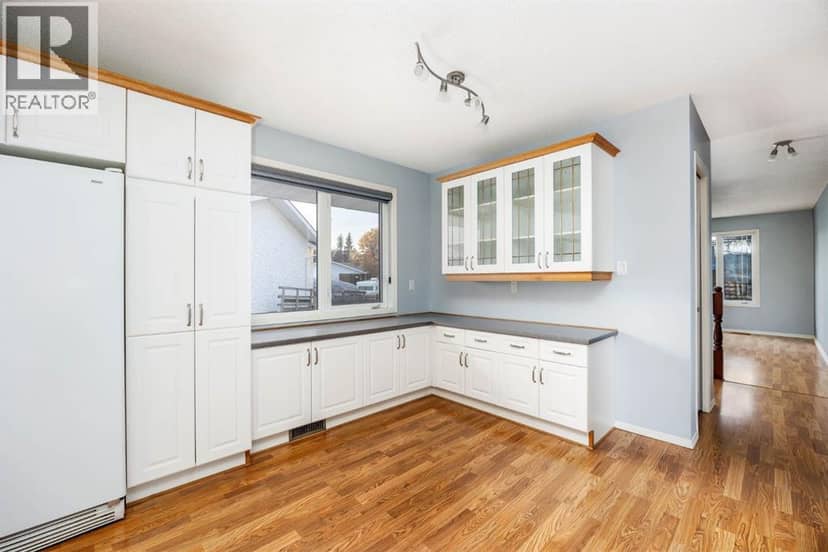 276 Cochrane Crescent, Fort McMurray, photo 3