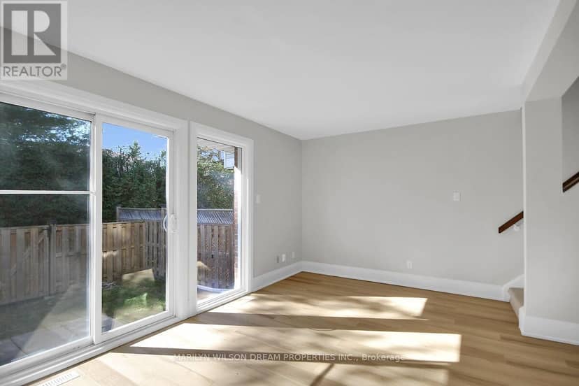136 Bentbrook Crescent — photo 11 of 40