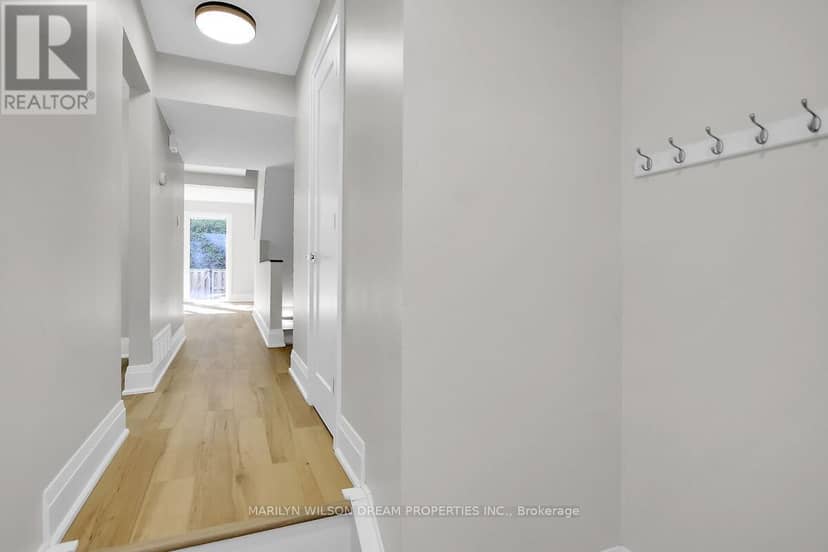 136 Bentbrook Crescent — photo 3 of 40
