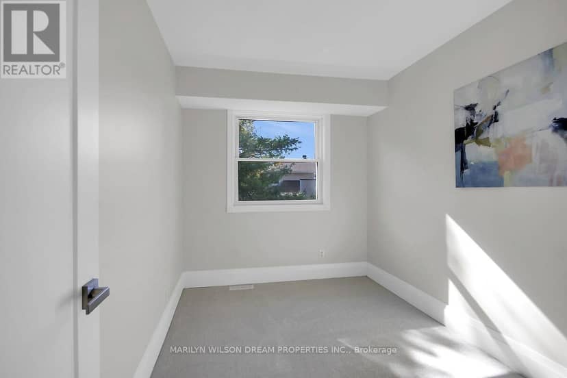136 Bentbrook Crescent — photo 32 of 40