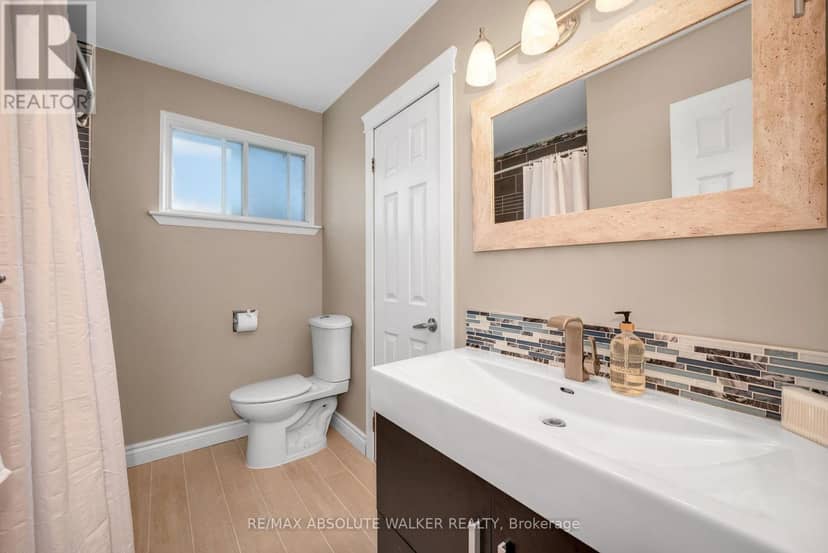 18 Silver Aspen Crescent — photo 21 of 40