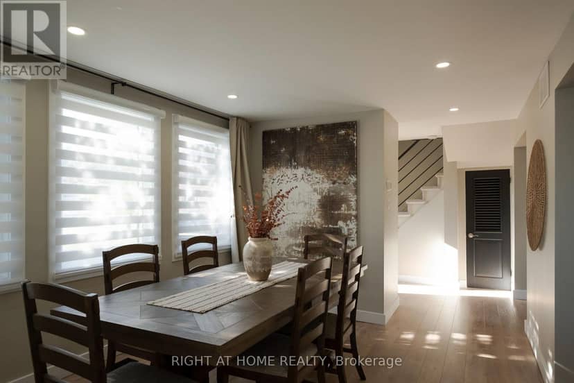 5 Stadaconna Street — photo 16 of 31