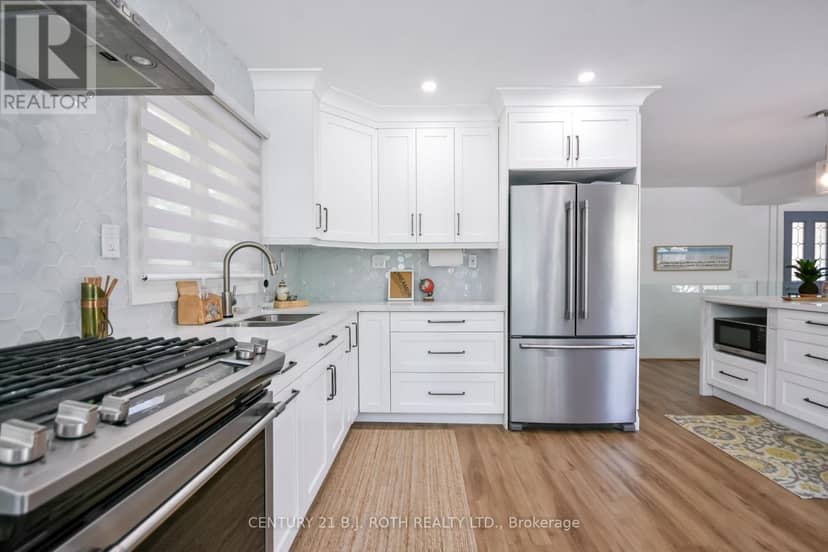 7 Wesley Street, Barrie, photo 8