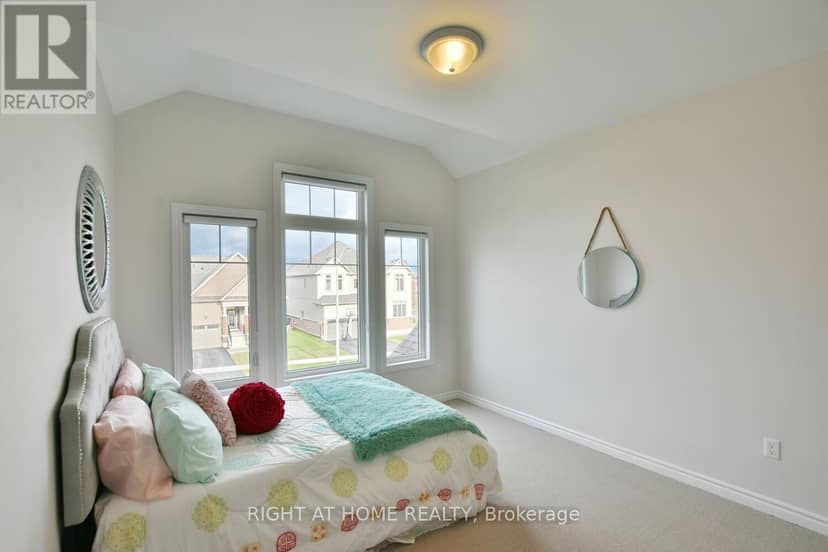94 Kirby Avenue — photo 19 of 36