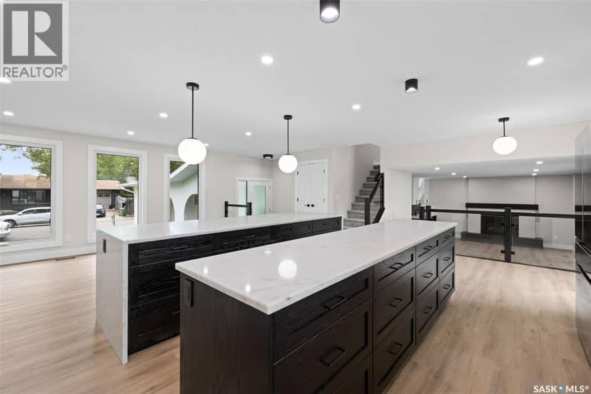 10 Selkirk CRESCENT — photo 10 of 40