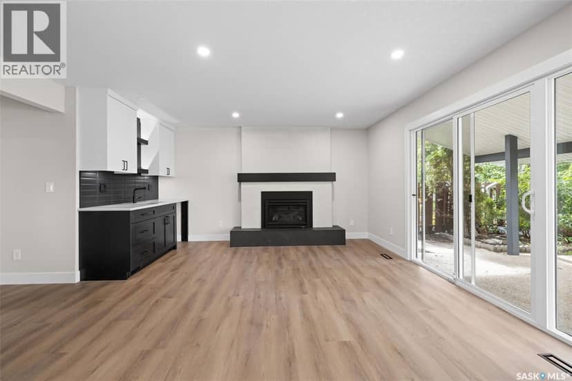 10 Selkirk CRESCENT — photo 16 of 40
