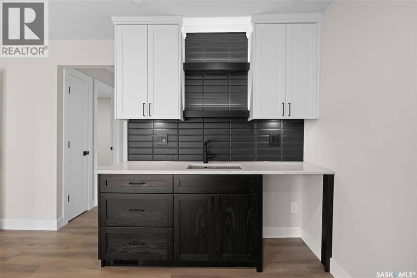 10 Selkirk CRESCENT — photo 17 of 40