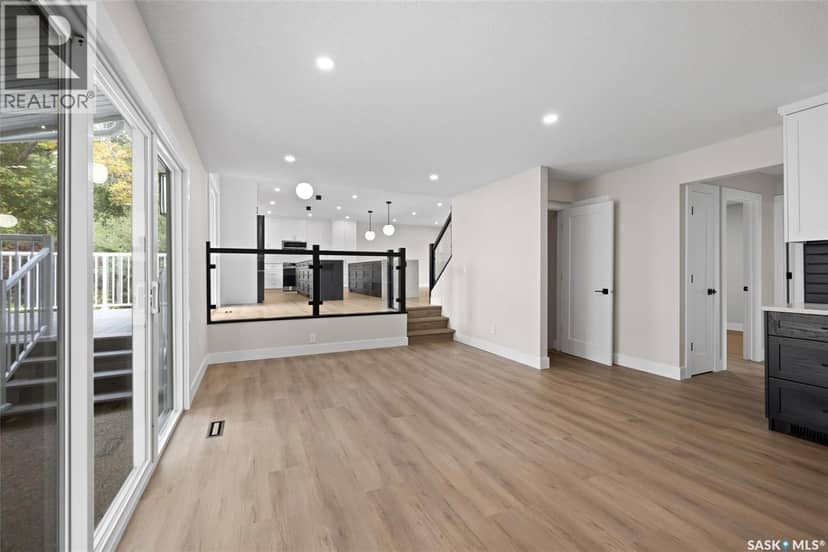 10 Selkirk CRESCENT — photo 18 of 40